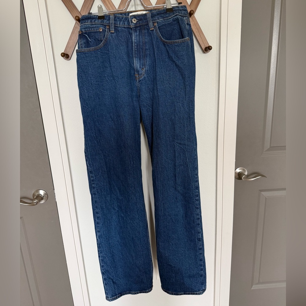 Abercrombie & Fitch The 90s Relaxed Jean High Rise in 29L Curve Love